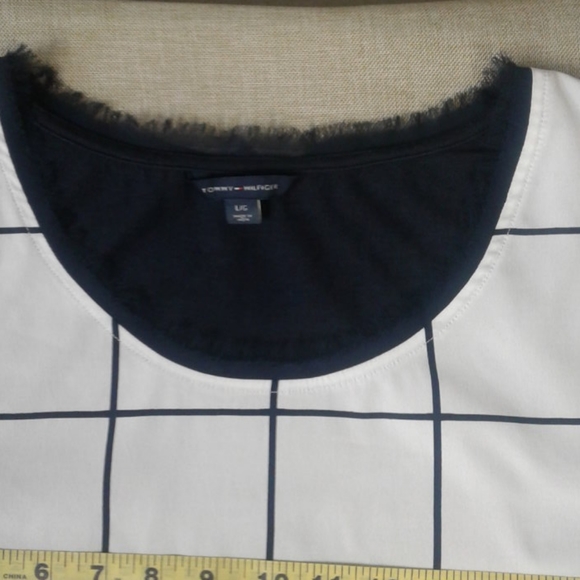 Tommy Hilfiger blouse white & blue square design - Picture 5 of 8